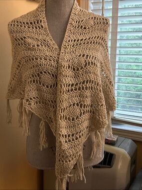 Steve Madden Cream Open Knit Fringe Shawl Wrap